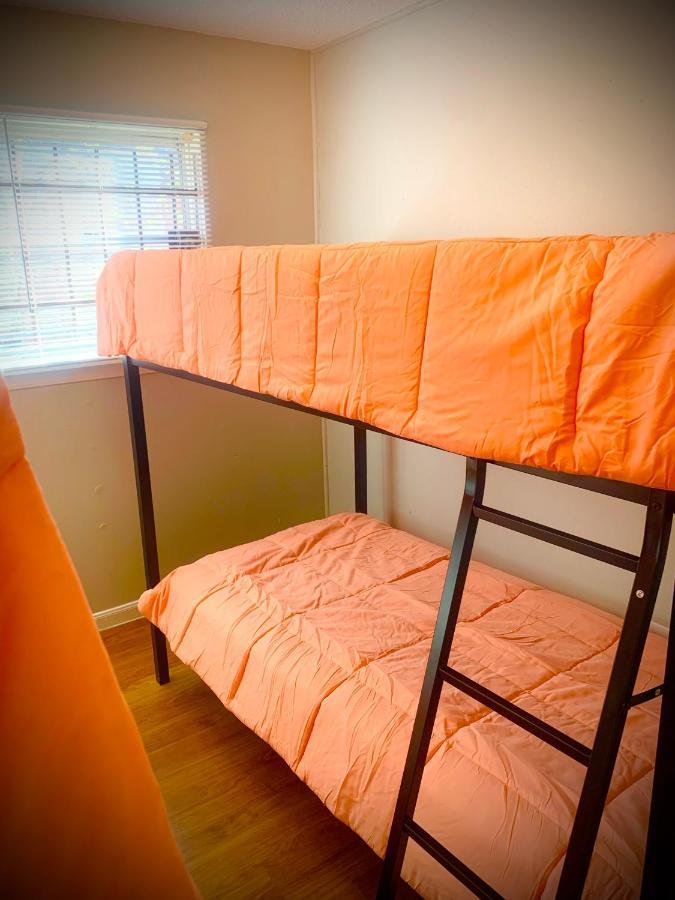 Shuteye Hostel Хьюстон Экстерьер фото